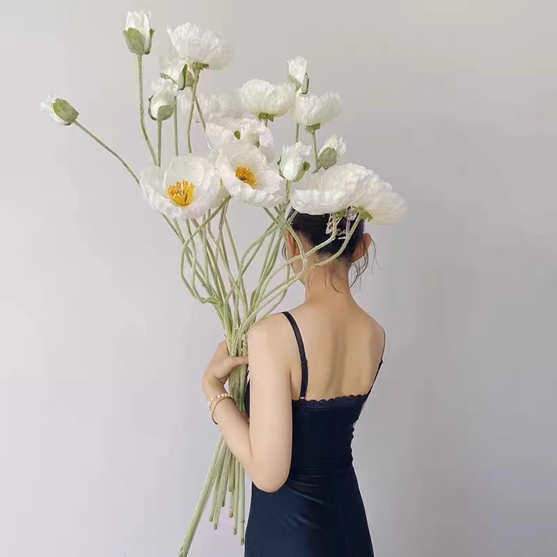 Oversized Poppy Flower Props, picture 3 of 5