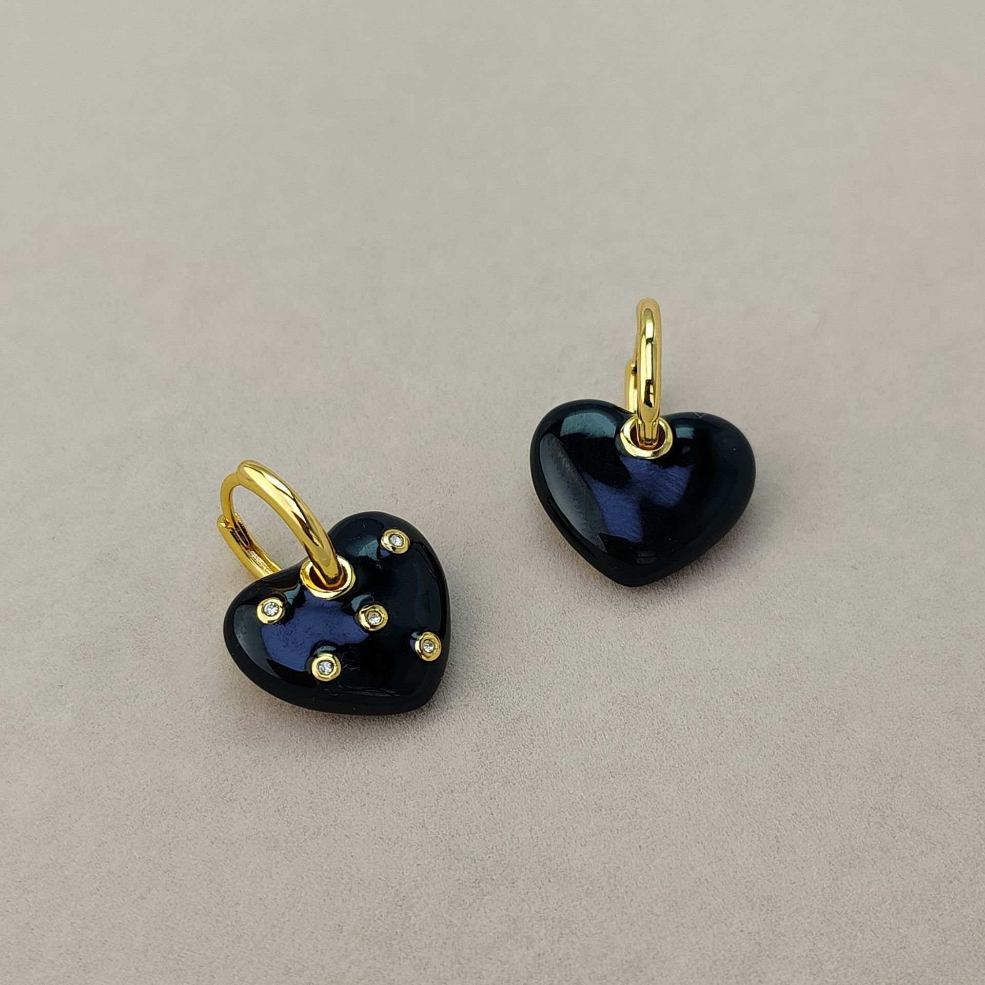 Light Luxury Temperament Niche Irregular Twisted Texture Earrings