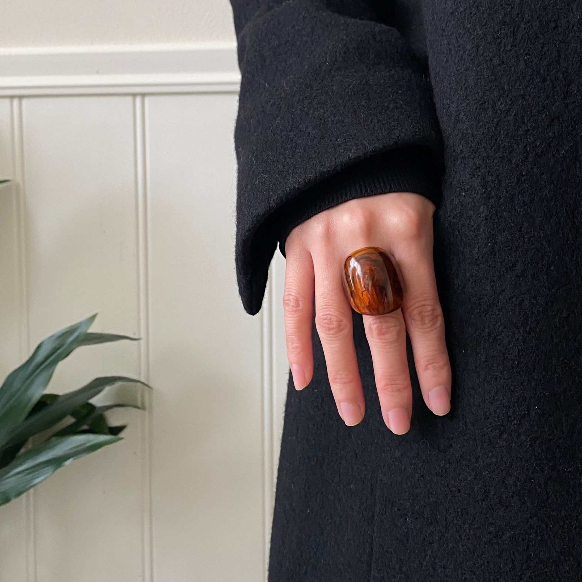 Personalized, Stylish And Simple Blooming Brown Resin Ring