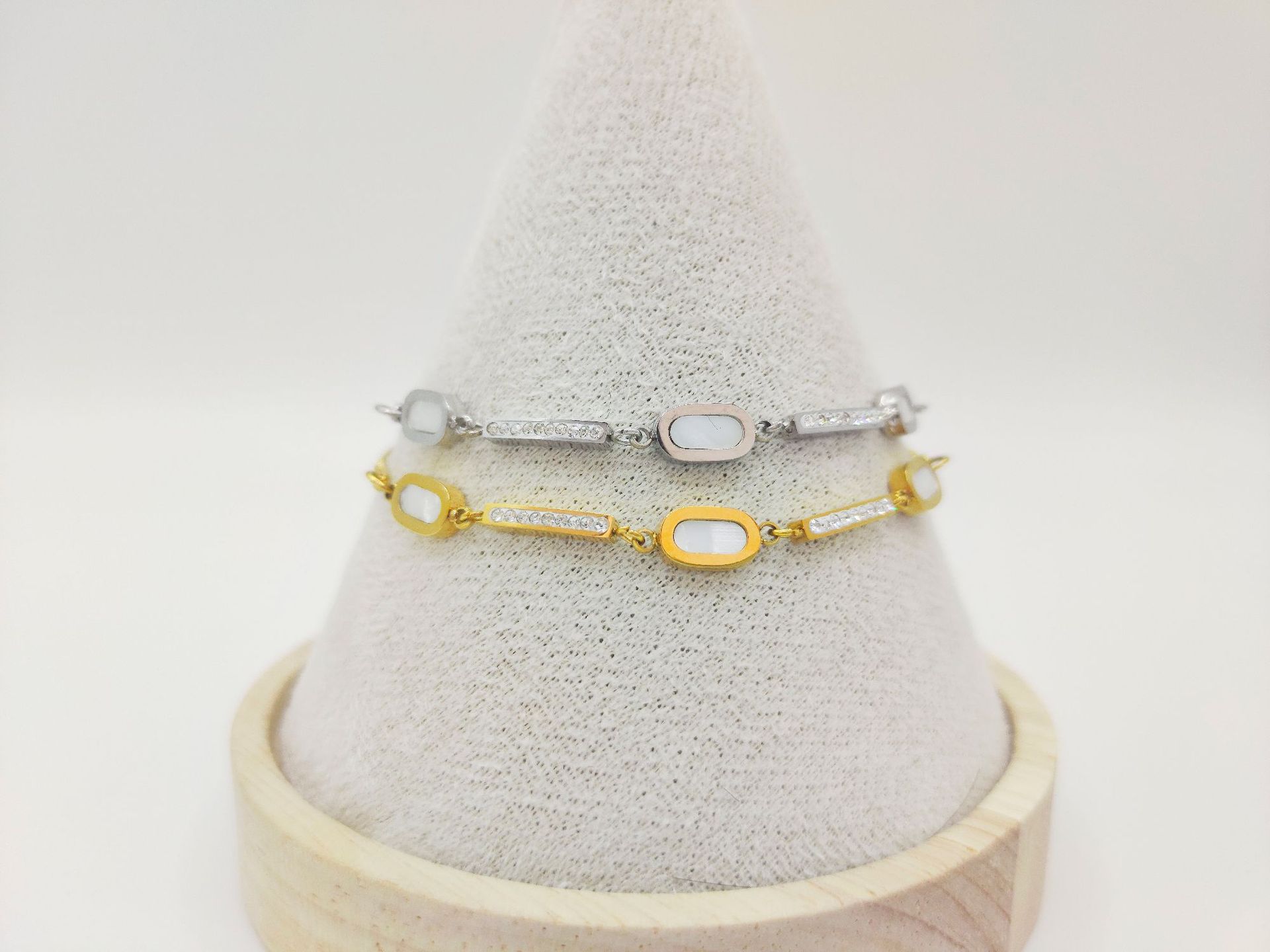 Bracelet Image 15