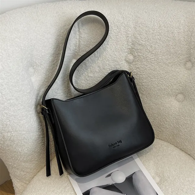 All match Shoulder Messenger Bag Special interest Design Commuter Bucket Black - Shop at LoveMi
