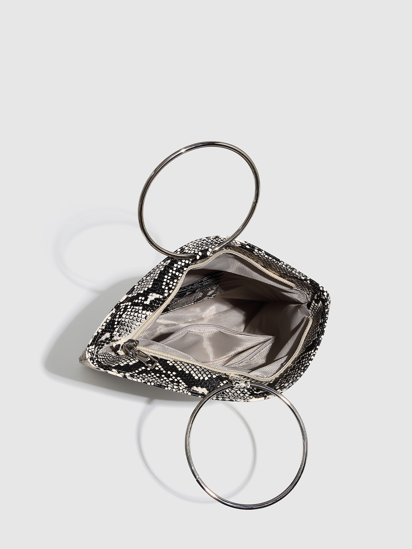 9293d41c 4d3a 470f be9b 8235a3ad0803