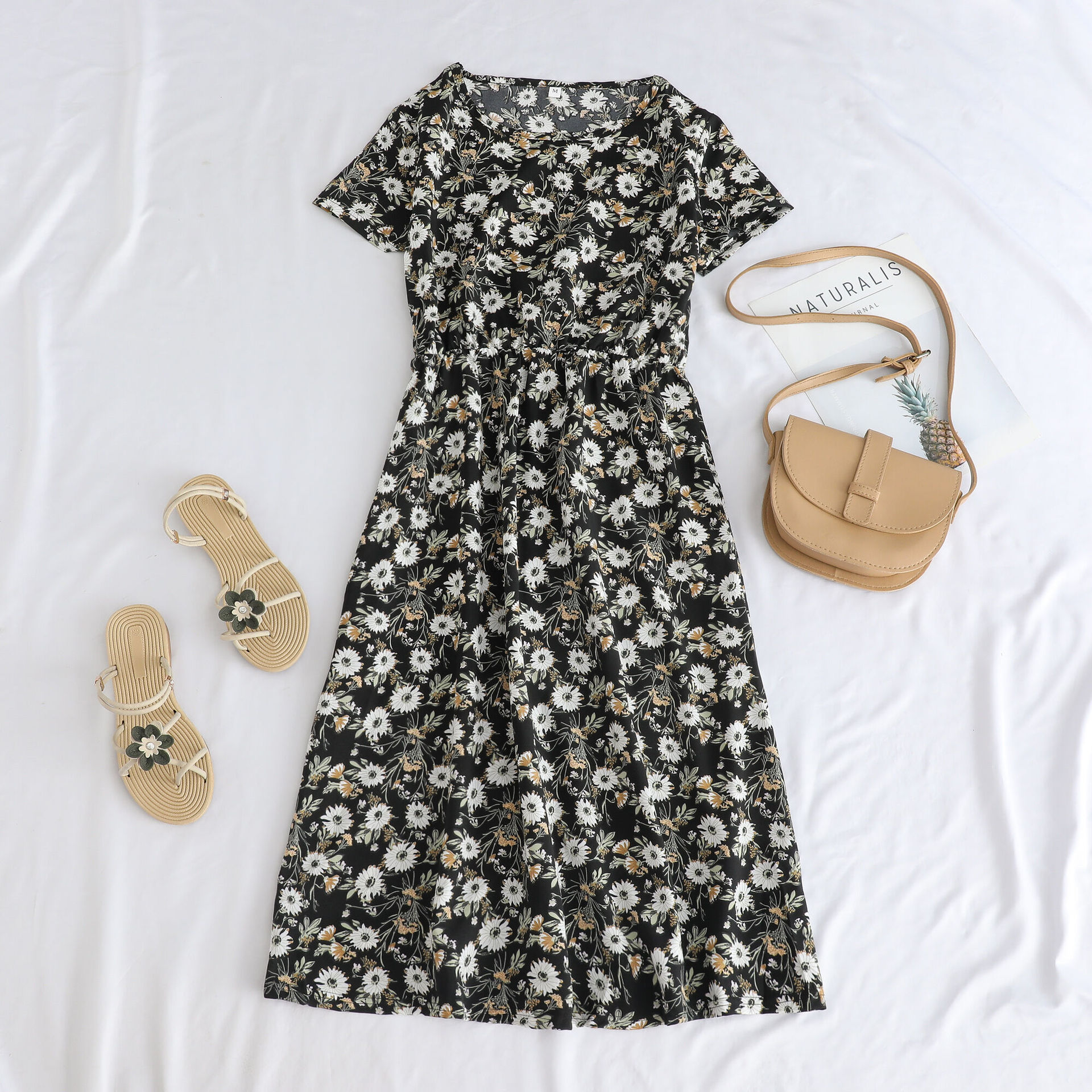 Printed Short-sleeve Waist-cinching Figure-flattering Dress For Petite Frames
