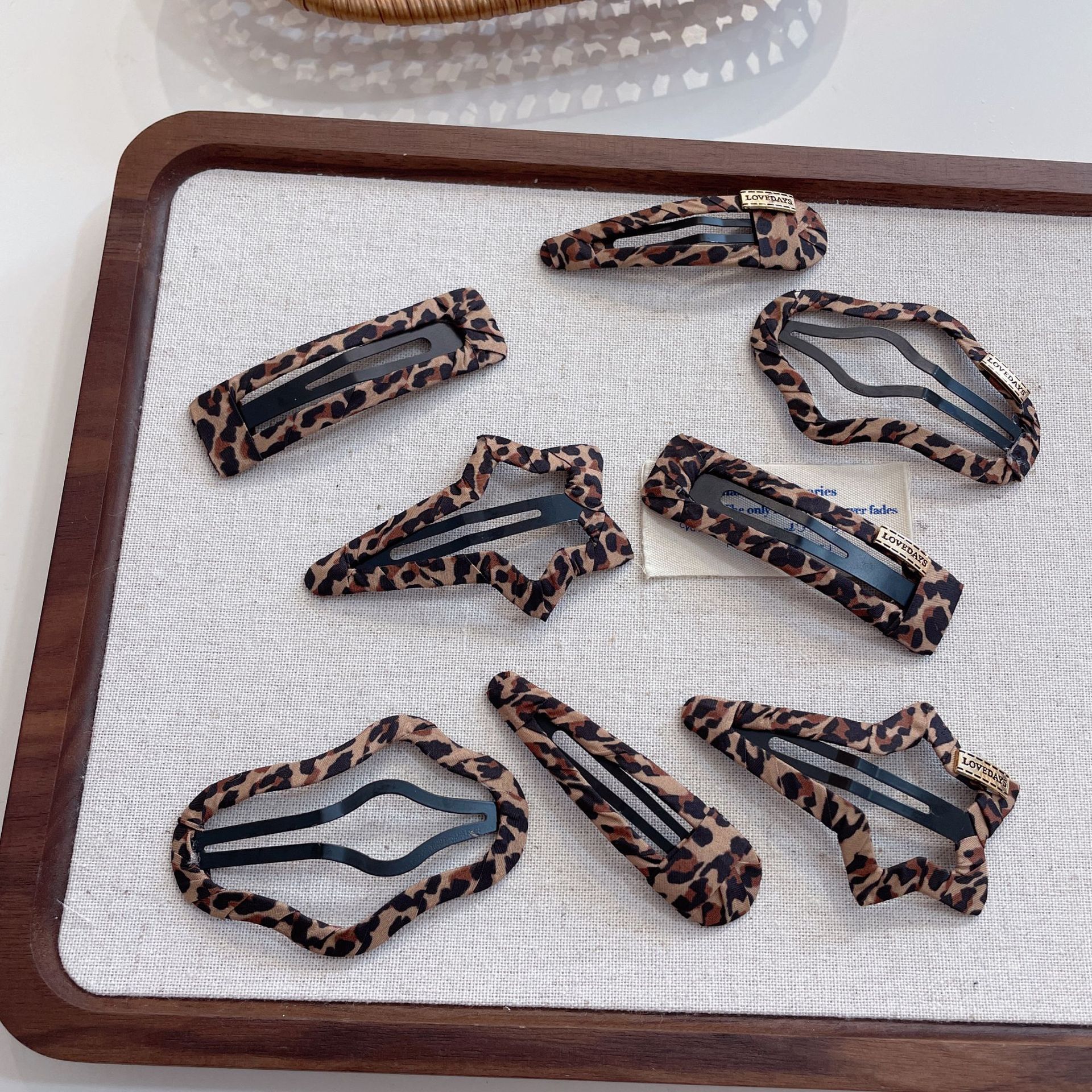 Retro Leopard-Print Bang Clip Simple And Chic Hairclip For Women To Style Fringe Or Loose Strands