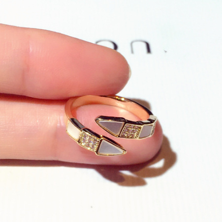 Fashion Geometry Pattern Temperament Ring For Women