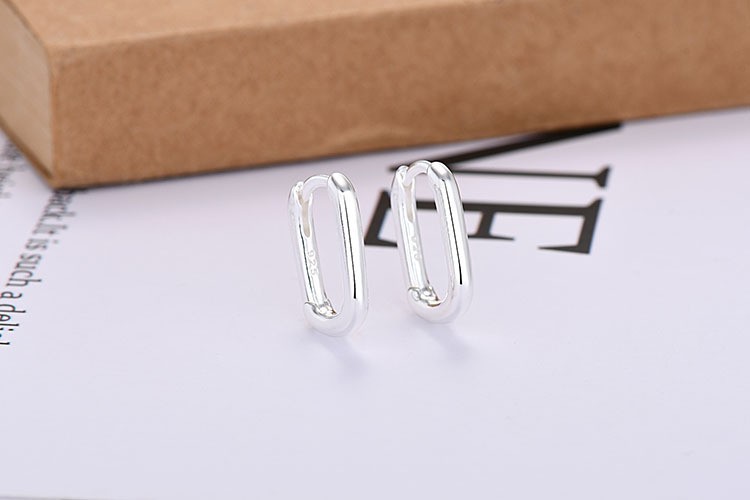 European And American Entry Lux U-shaped Earrings Female Simple Solid