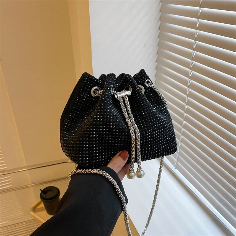 Diamond Drawstring High-grade Chain Crossbody Bag - Black