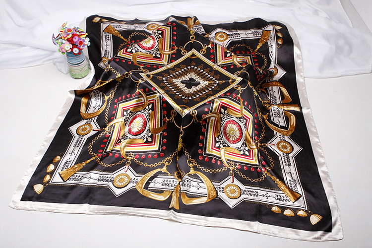 Printed Pattern Gift Box Shawl