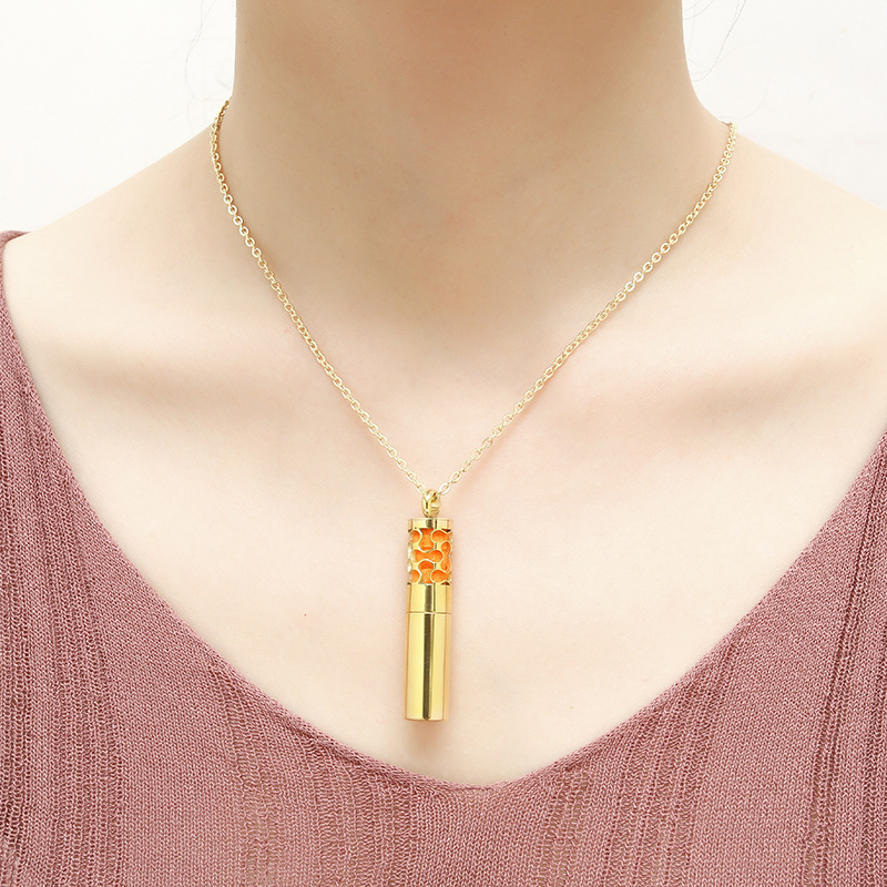 Title 7, Diffusion Aromatherapy Oil Necklace