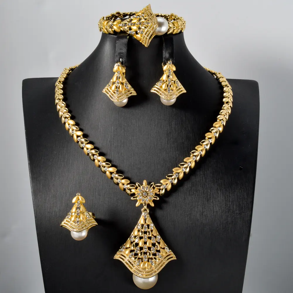 Jewelry 18k Gold-Plated Leaf Necklace
