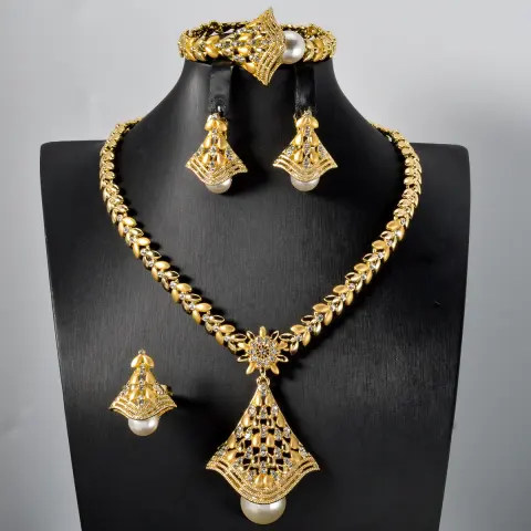 Jewelry 18k Gold-Plated Leaf Necklace