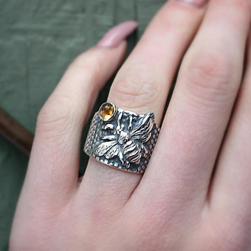 Ethnic-style Creative Bee Ring With A Unique, Vintage Vibe