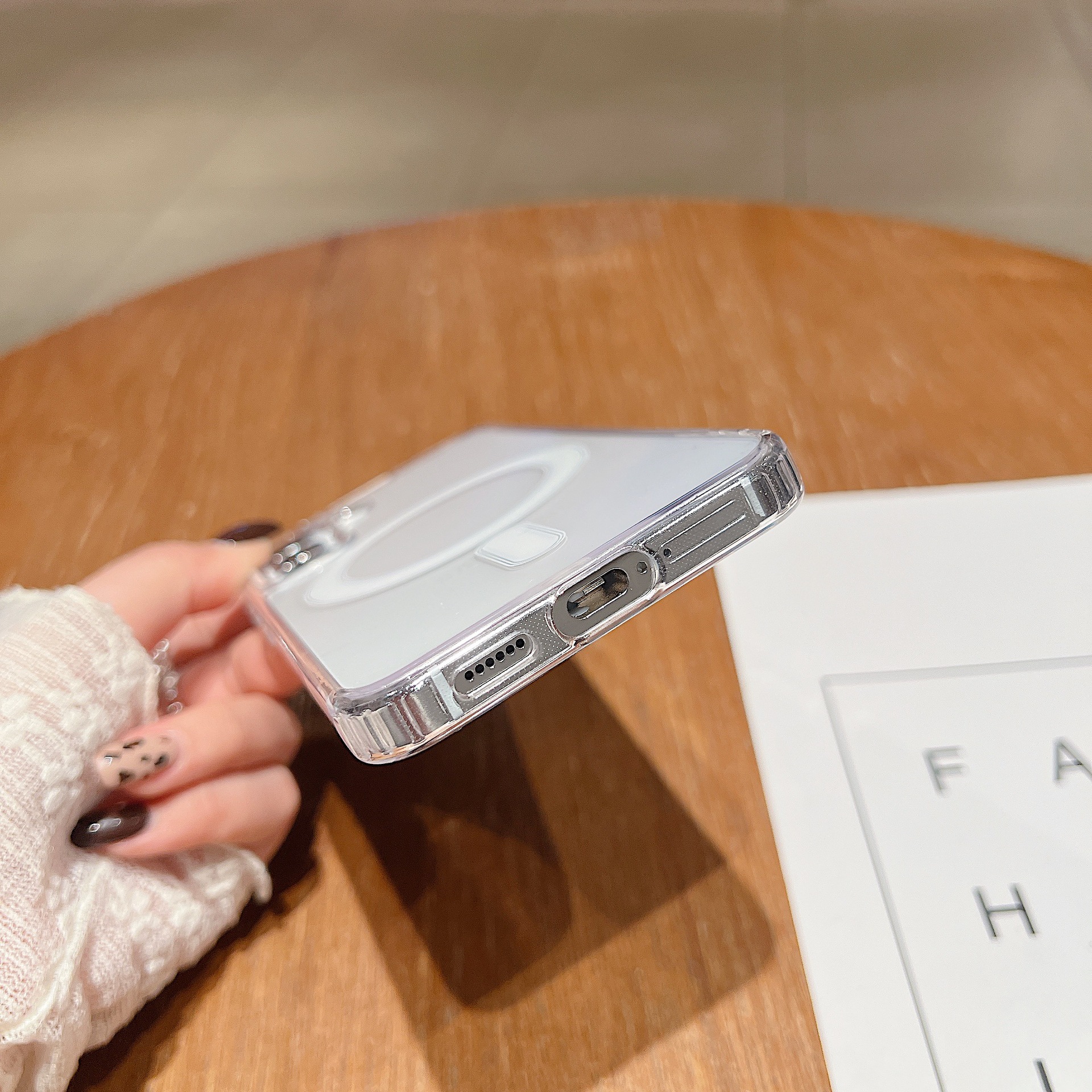 Simple Magnetic Drop-resistant Transparent Phone Case - Image 3