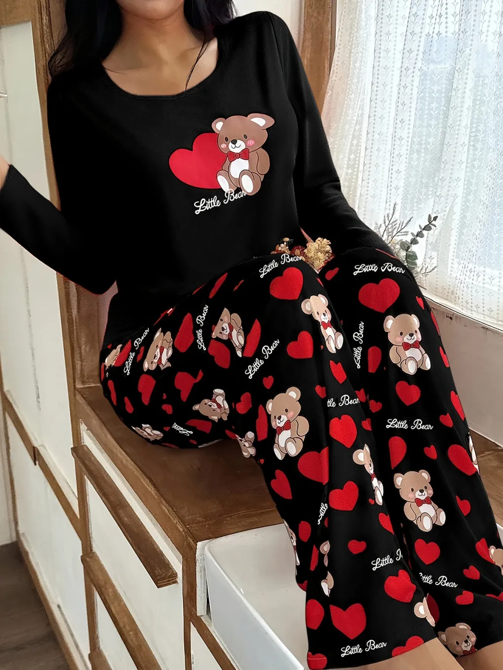 Womens Crew-Neck Bear And Heart Print Long-Sleeve Pajama Set With Long Pants - Tz13214-M