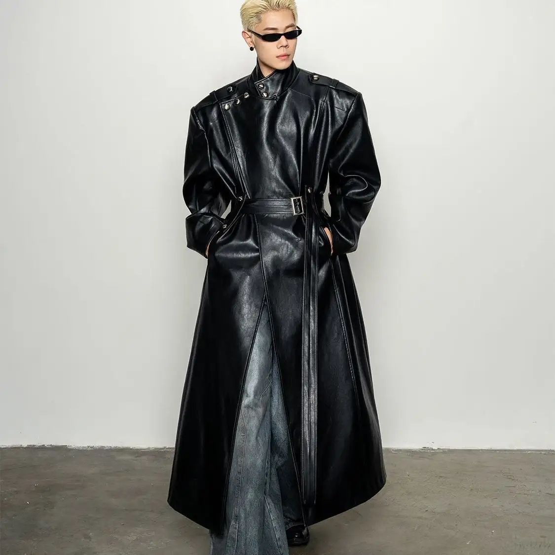 Men's Leather Coat With Large Lapels