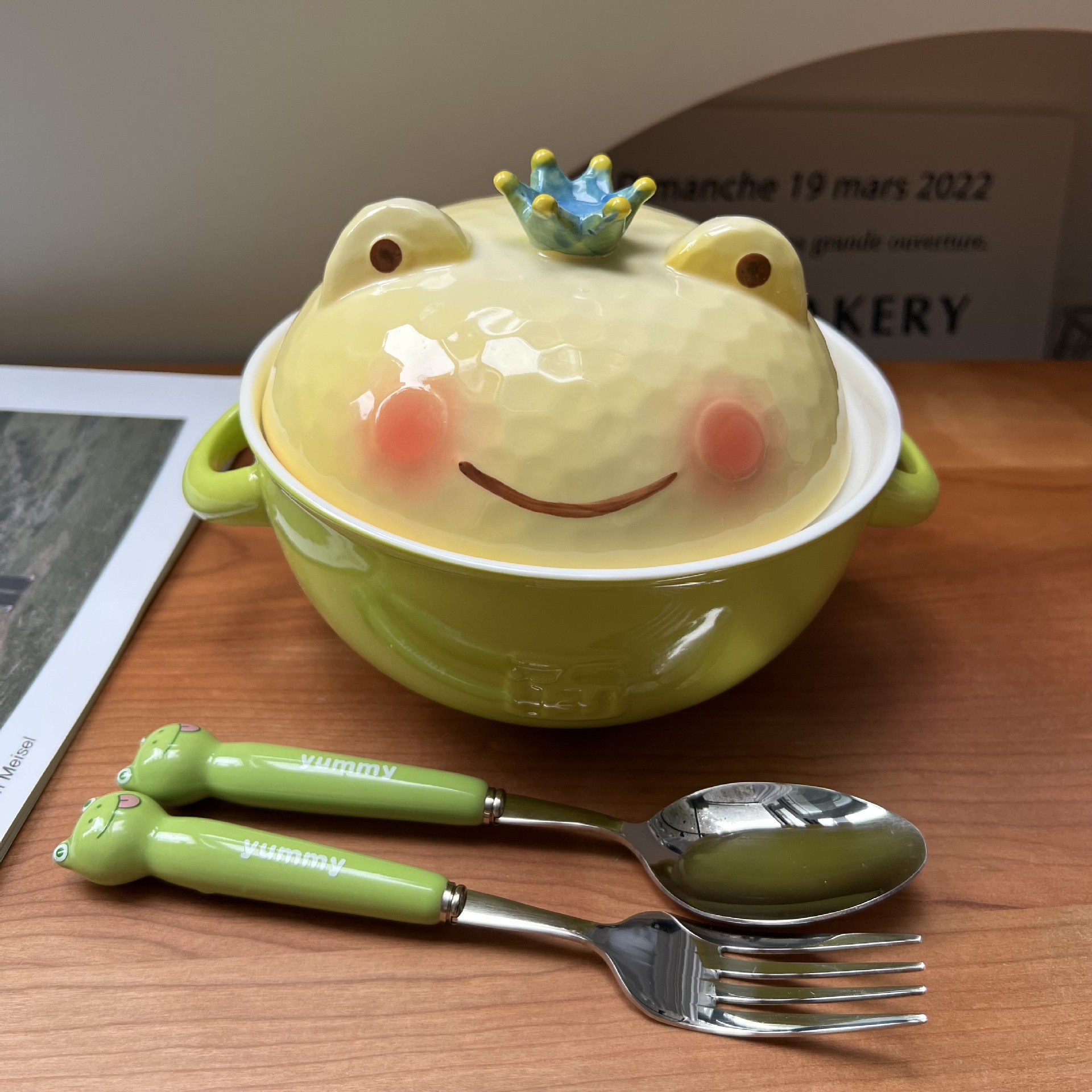 Bowl Yellow Cover Frog Spork