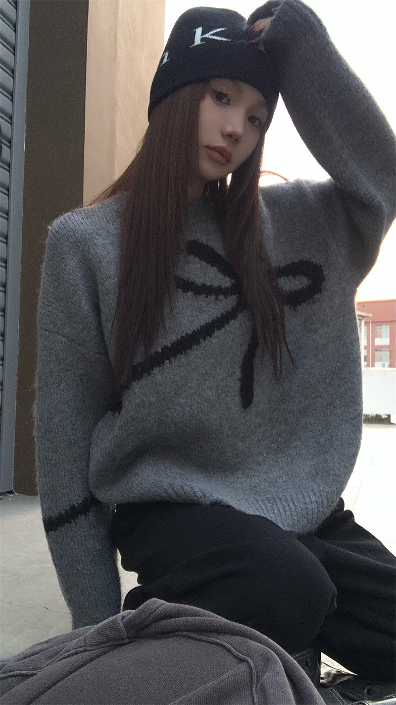 Women's Loose Round Neck Knitted Sweater