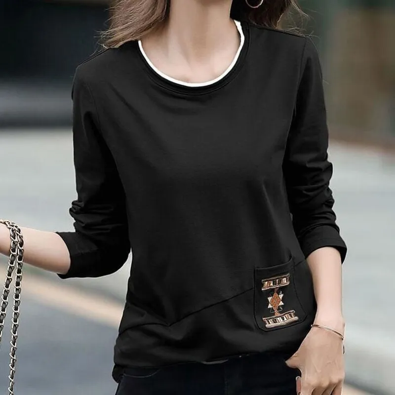 Women's Embroidered Pocket Long Sleeve T-shirt - Black