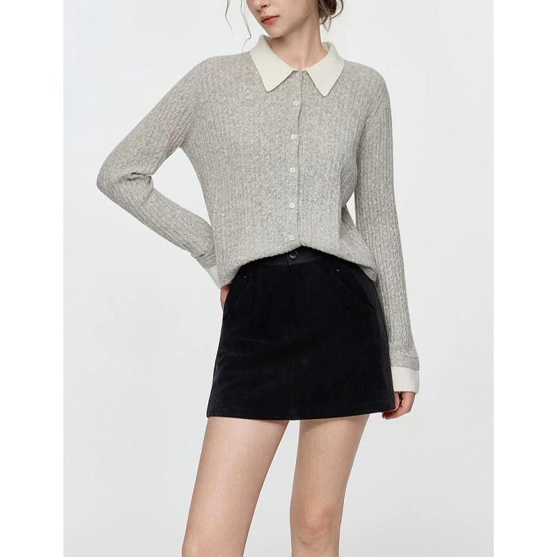 Cabled Lapel Knitted Sweater, picture 4 of 7