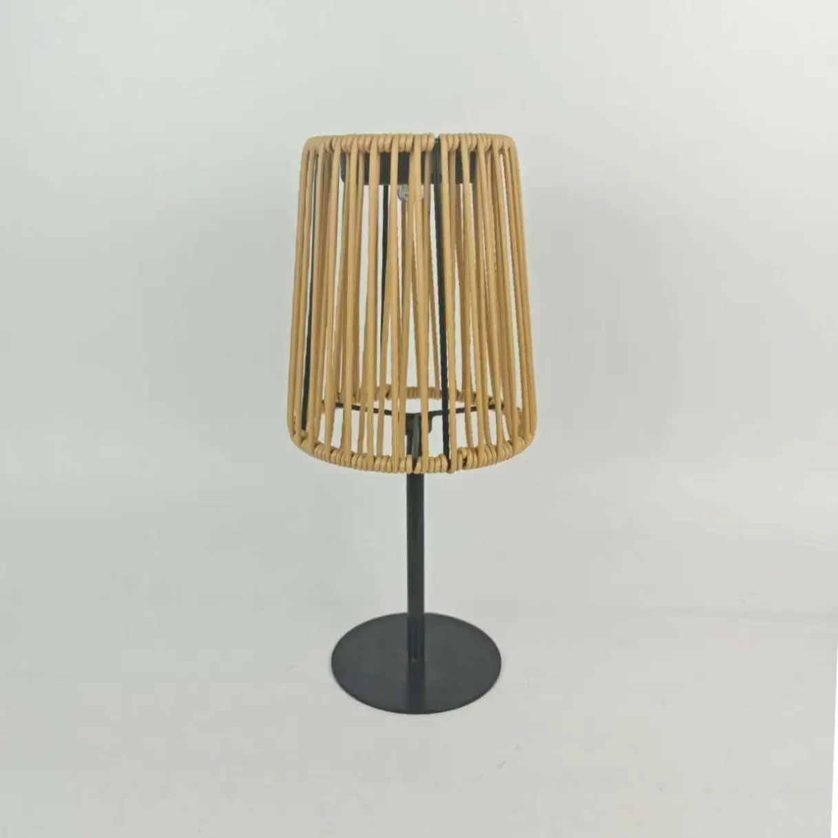 New Rattan Lantern For Courtyard Decoration And Ambiance