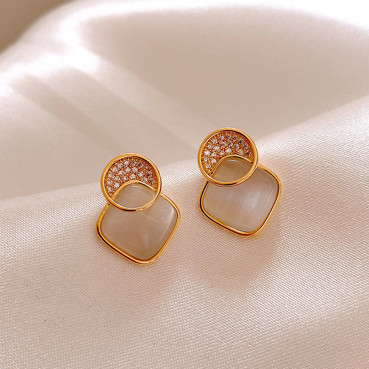 Sterling Silver Needle Fashion Geometry Pattern Pattern Stud Earrings