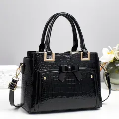 Sleek, Stylish Tote And Clutch Set For Women With A Large Capacity - Black - View 1