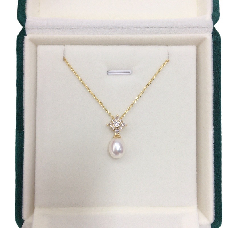 Natural Freshwater Pearl Drop-shaped Pearl Necklace