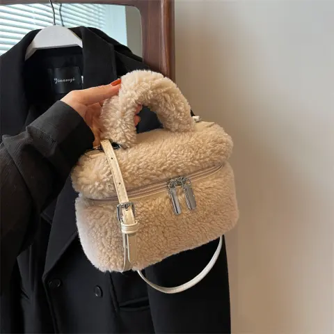 Autumn and Winter Lamb Wool Niche Popular Women's Bags