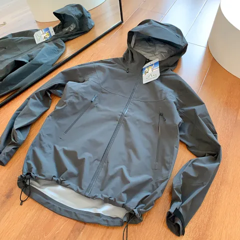 Outdoor Windproof Hooded Jacket