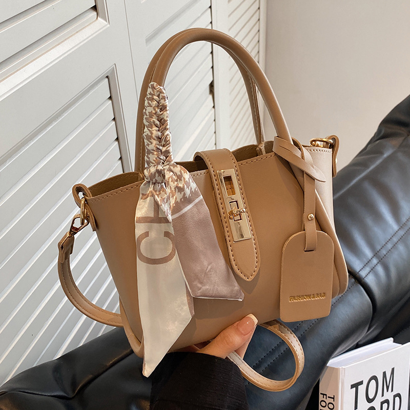 Sac Bandoulière Femme Texture — Cuir PU Minimaliste Urbain 5
