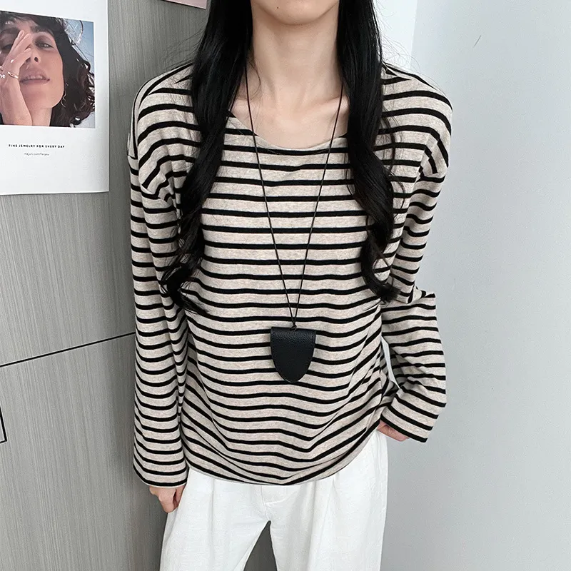 Striped Round Neck Bottoming Shirt For Women New Autumn And Winter Loose - Black Apricot