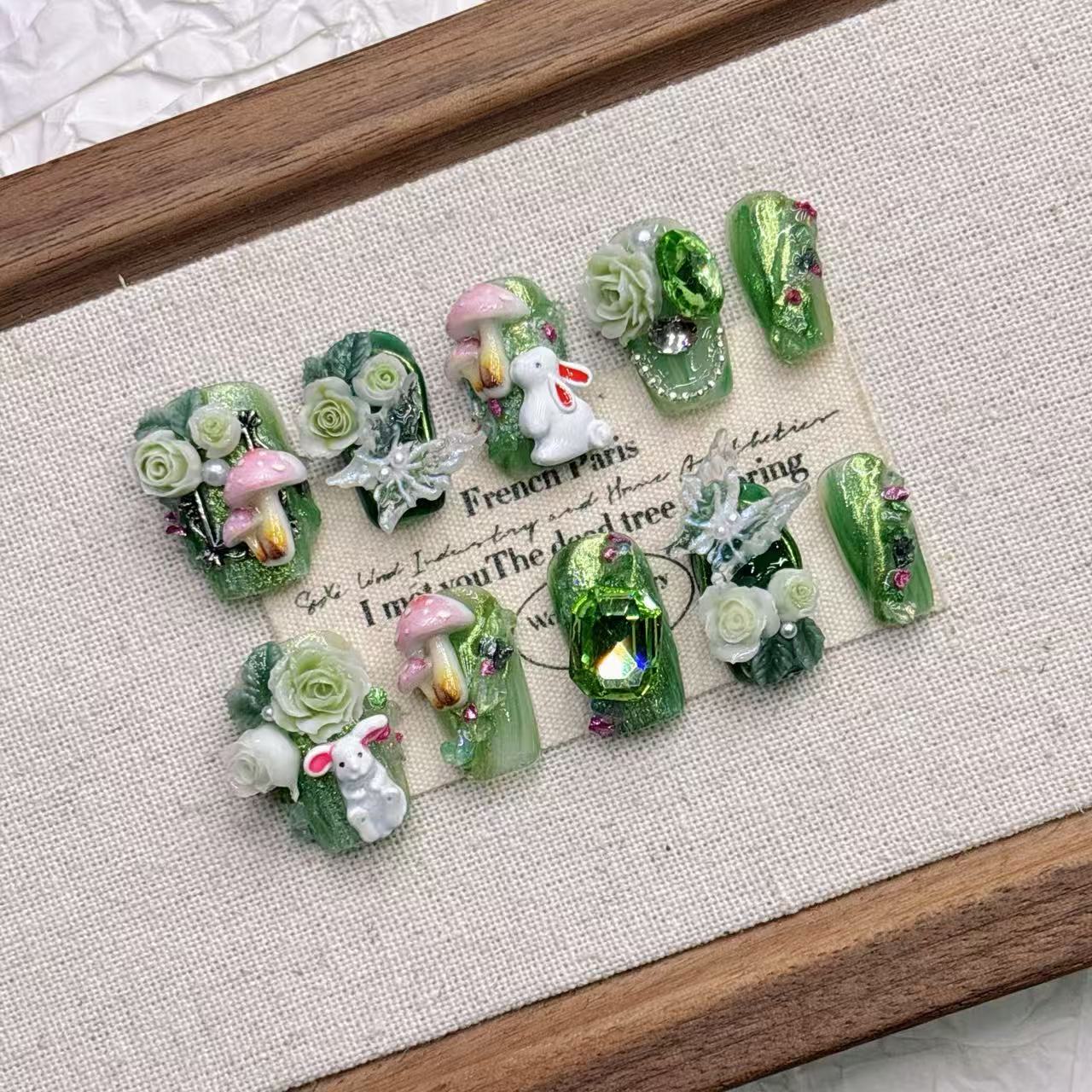 The Wizard Of Oz Cartoon Rabbit Asymmetrical Short-shaved Manicure