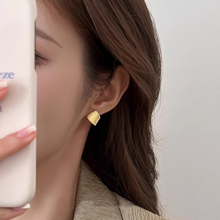 Buy Women's Clothing Online | Buy Trending Dresses for Women