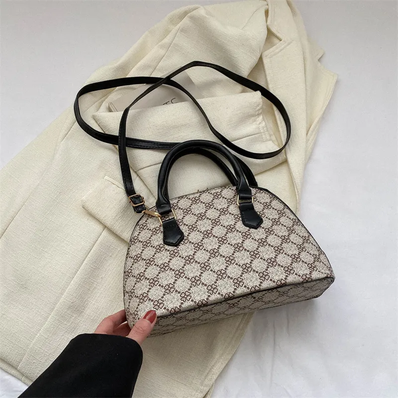 Fashion Simple Crossbody Casual Handbag - Black