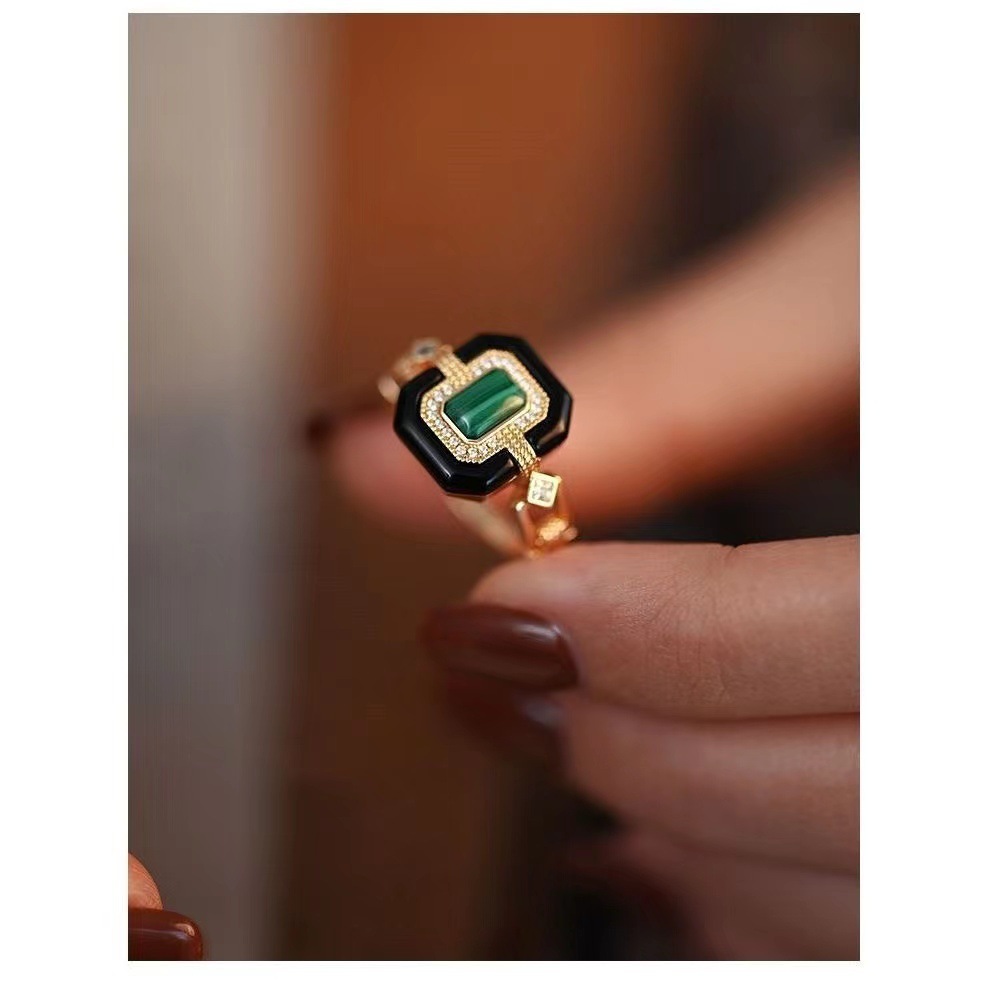 https://cf.cjdropshipping.com/quick/product/95d80b0f-46fb-4fc2-bc7b-8428f71e464c.jpg