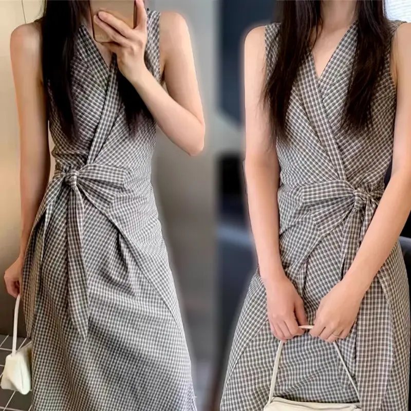 Summer Elegant Cinched-waist V-neck Maxi Dress