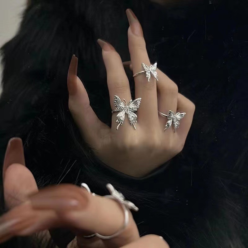 Women's Niche Design Pleated Cold Wind Dark Ring