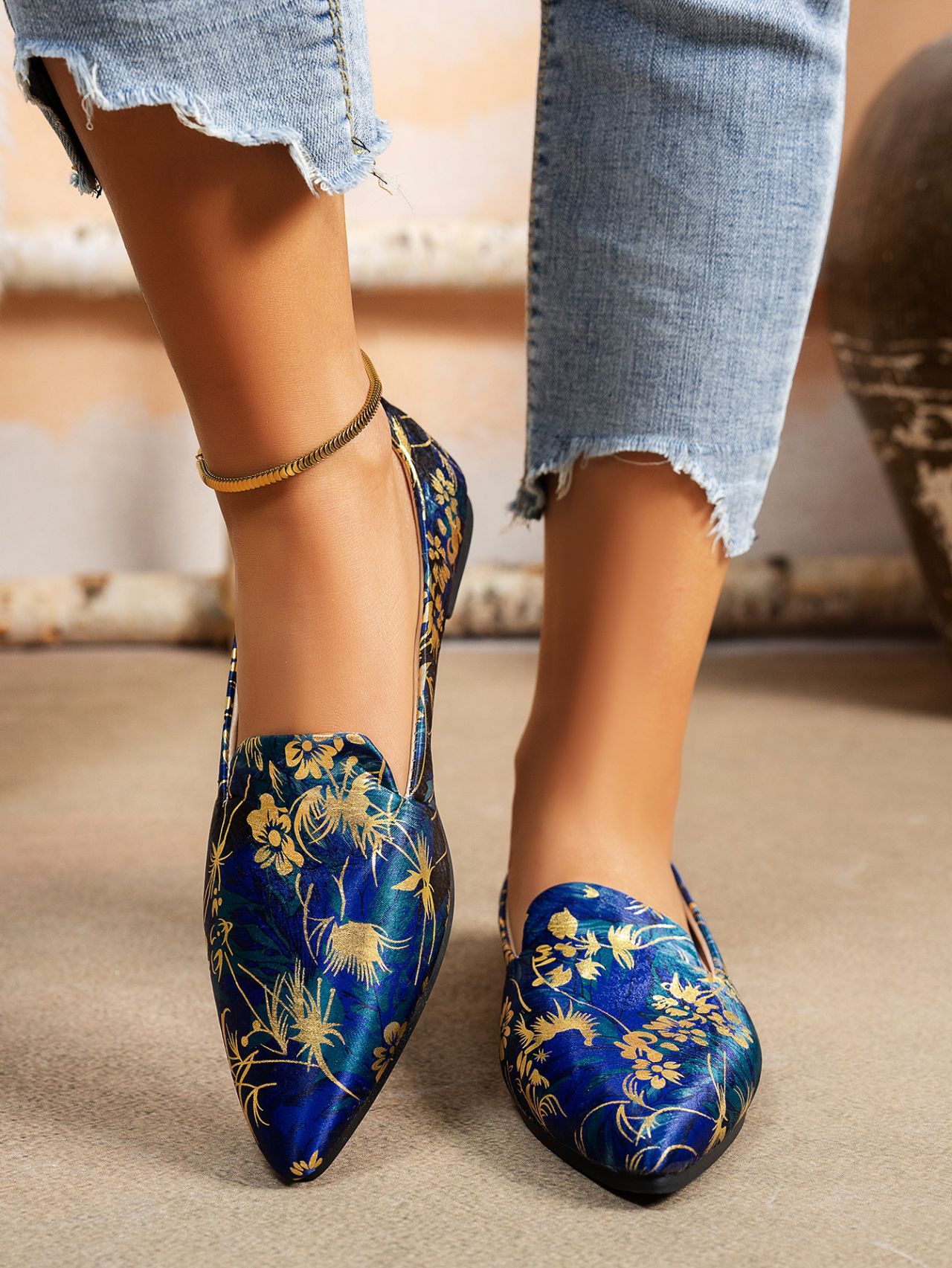 flat pointed toe women’s shoes
