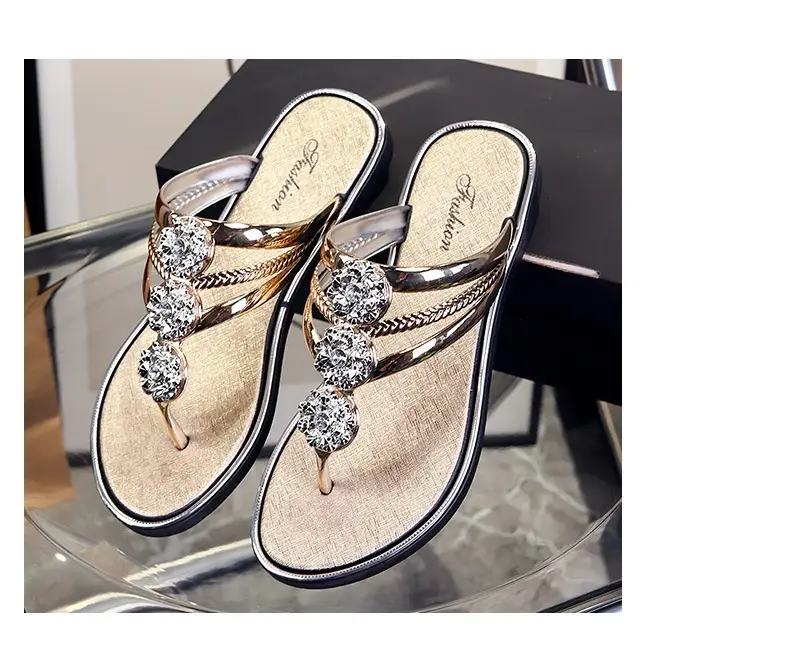 Diamond Studded Women's Beach Lightweight Casual Outdoor Flip Flops