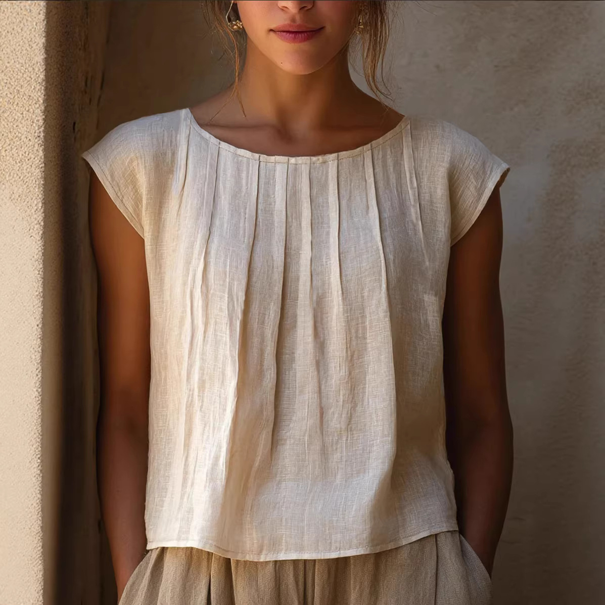 European-style Fashionable Round-neck Ruffle-sleeve Shirt