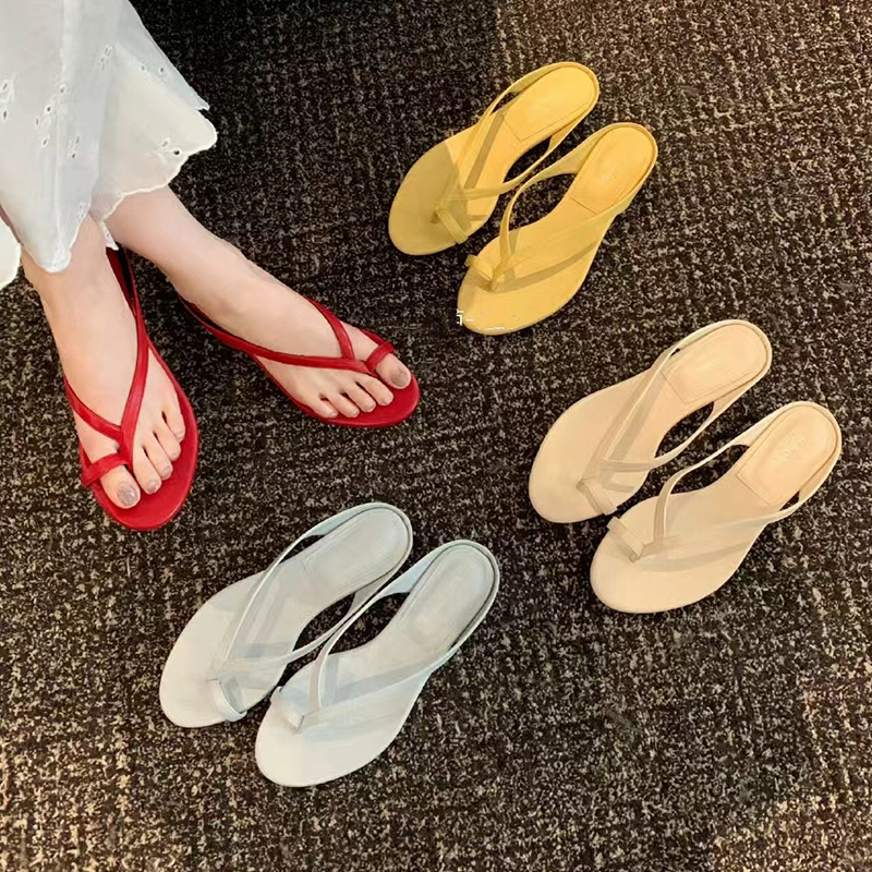 Women's Minimalist Round-Toe Chunky-Heel Sandals