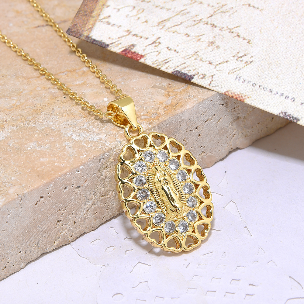 Oval Copper Micro Zircon-inlaid Pendant Necklace