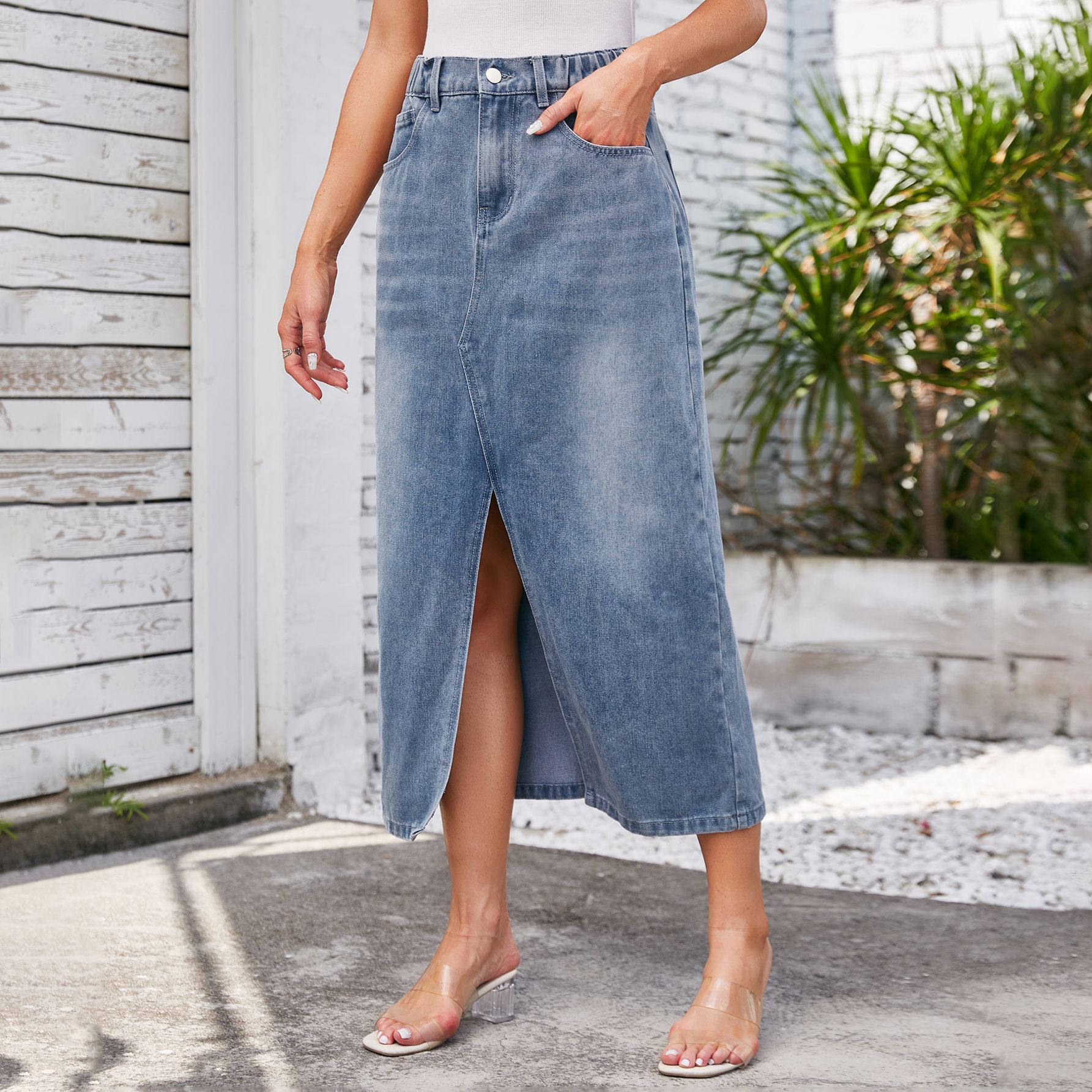 Title 5, Gewaschenes Denim Midi-Kleid mit elastischer Ta...