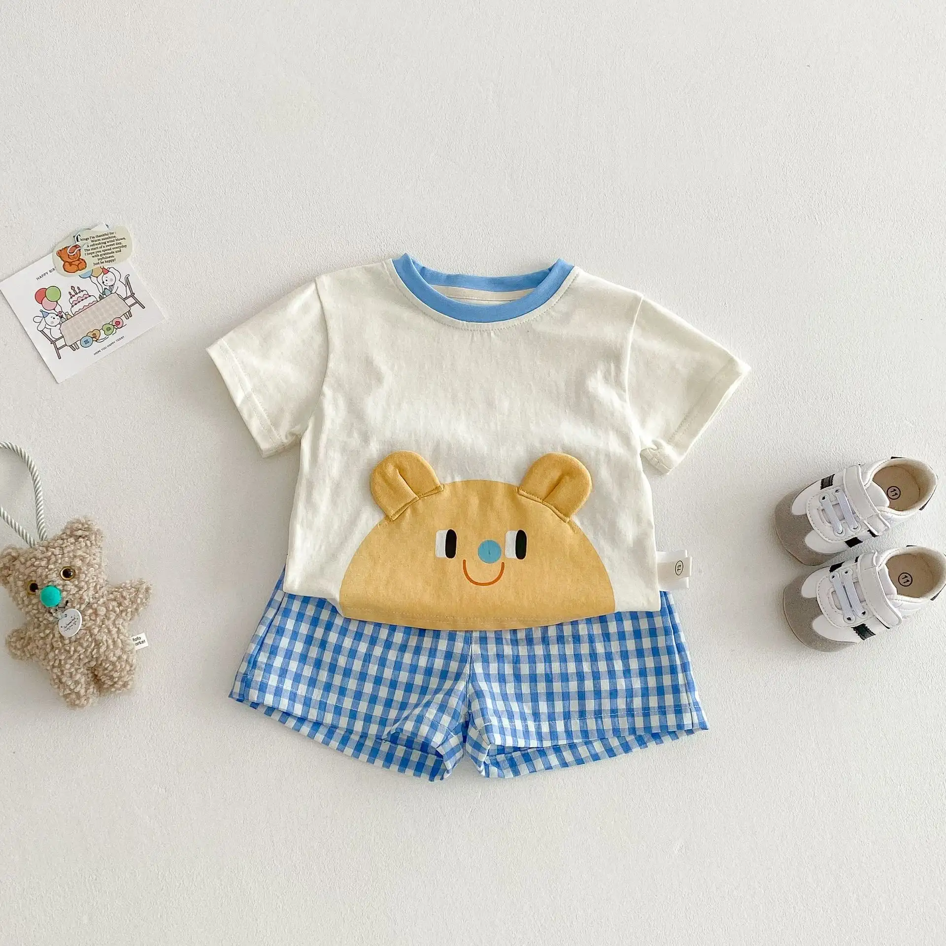 Girls' Fashionable Short Sleeve T-shirt Children's Plaid Shorts Two-piece Set