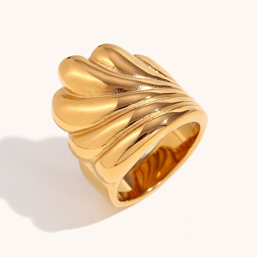 Simple And Light Luxury Stainless Steel Plated 18K Gold Ring