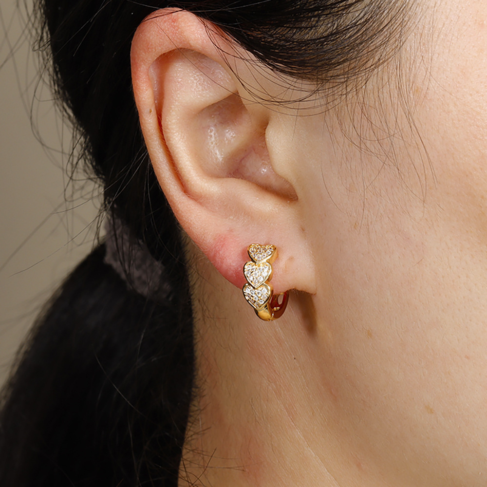 Electroplated Simple Three Heart Shape With Diamond Female Earrings