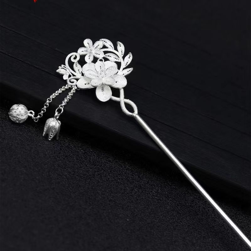 New Chinese-style 925 Silver Flower-and-Butterfly Tassel Hairpin For Women