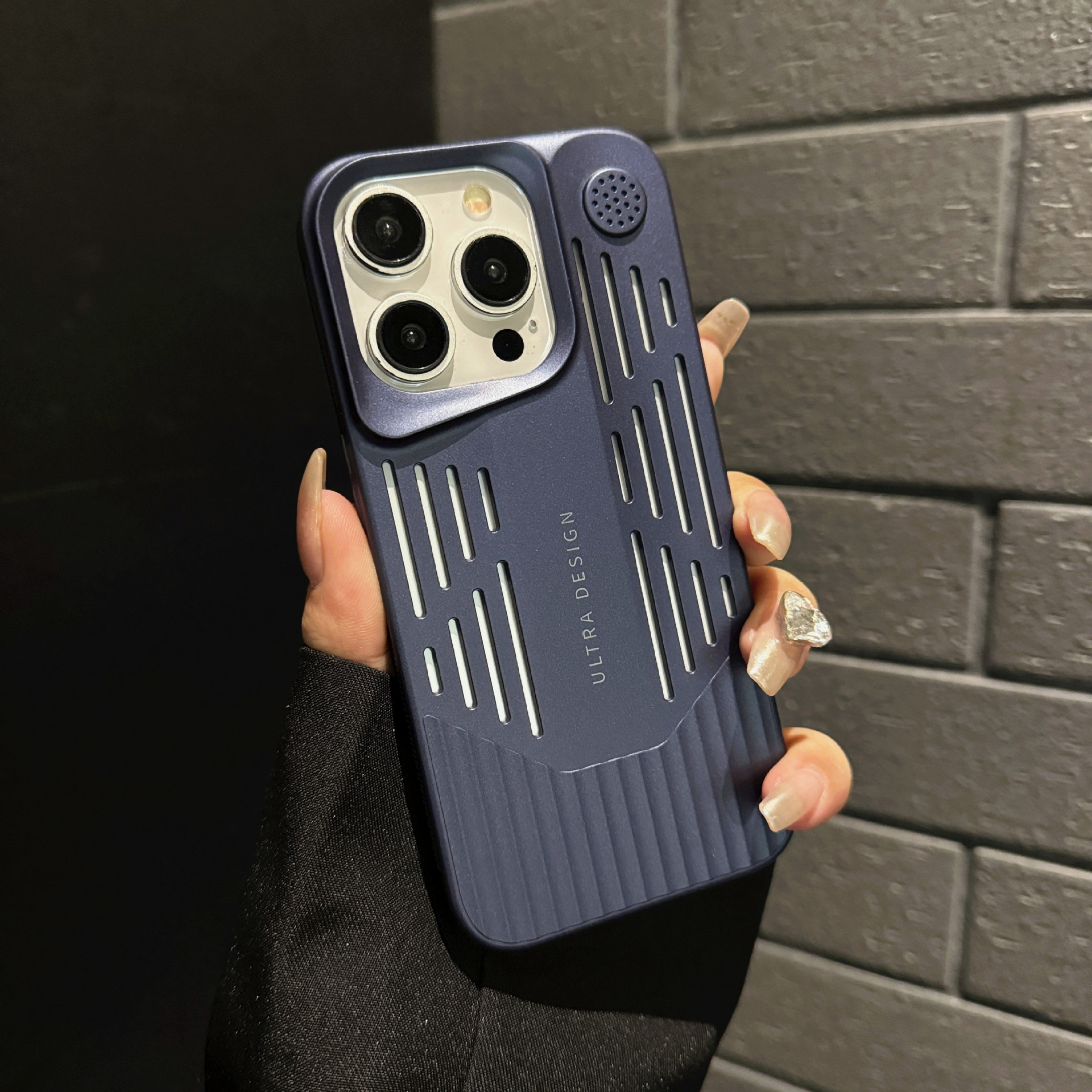 Aromatherapy Heat Dissipation Light Fragrance Phone Case - Image 5