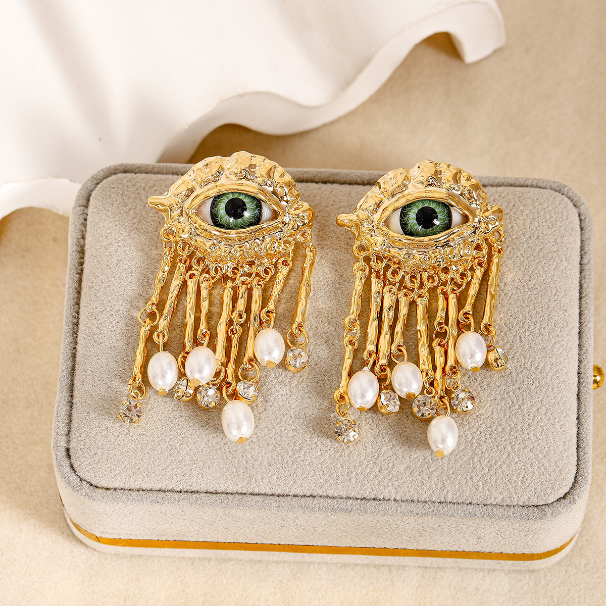 French Retro Exaggerated Earrings Female Unique Devil's Eye