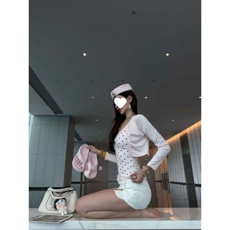 https://cf.cjdropshipping.com/quick/product/983b7a24-508e-4e47-8464-db2c4fa15659.jpg